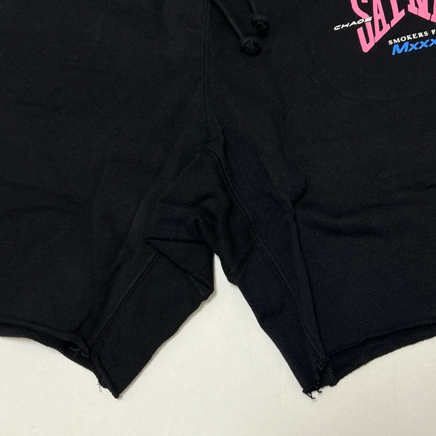 SAINT Mxxxxxx SWEAT SHORTS/RIBON SAINT/BLK pink SAINT LOGO shorts, black S-XL cotton and linen OE yarn fabric, stiff, light, comfortable and breathable, non-locking design, naturally rolled back after water, super handsome version, easy to match, original consistent main mark, wash water mark, little angel anti-counterfeiting mark